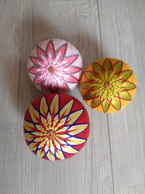 手鞠】御殿まり 菊模様 3点セット その他インテリア雑貨 lea pua 通販