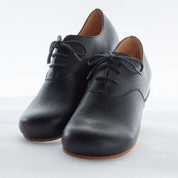 有名作家様 ブライス用 お花デコ 革靴 有名作家様 ブライス用 お花デコ 革靴 JOGGO「革の花」レビュー