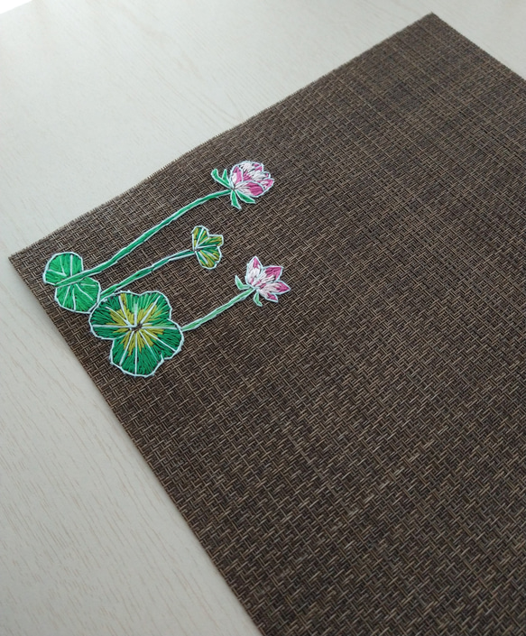 蓮の花の手刺繍ランチョンマット 3枚目の画像