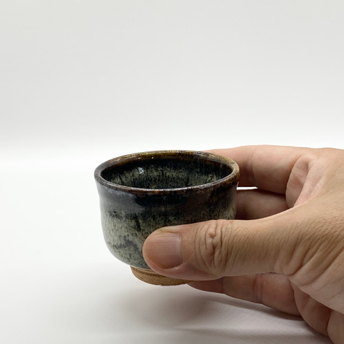 凛とした ぐい呑み 【おちょこ 日本酒 窯元 和 陶器】 おちょこ