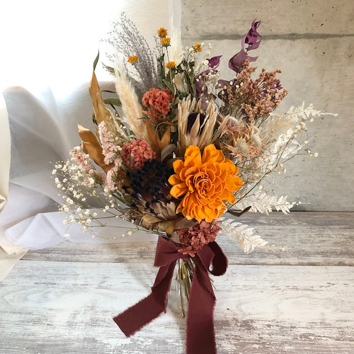 アネモネとテラコッタオレンジのスワッグブーケ プリザーブドフラワー アネモネとテラコッタオレンジのスワッグブーケ プリザーブド