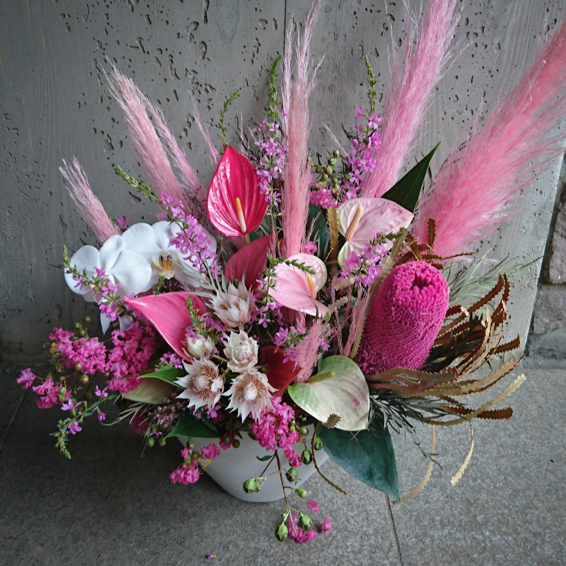 ARATAのPINKなフラワーアレンジメント　※生花とドライのアレンジメントです