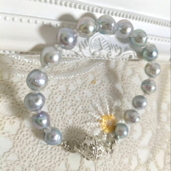 あこや本真珠（日本産）のナチュラルグレーカラーのマグネット式ブレスレット 2枚目の画像