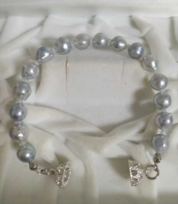 あこや本真珠（日本産）のナチュラルグレーカラーのマグネット式ブレスレット 8枚目の画像