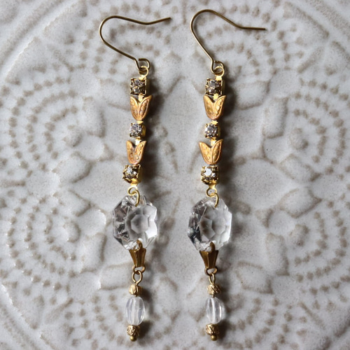 vintageシャンデリアパーツのピアス／イヤリング ピアス（フック