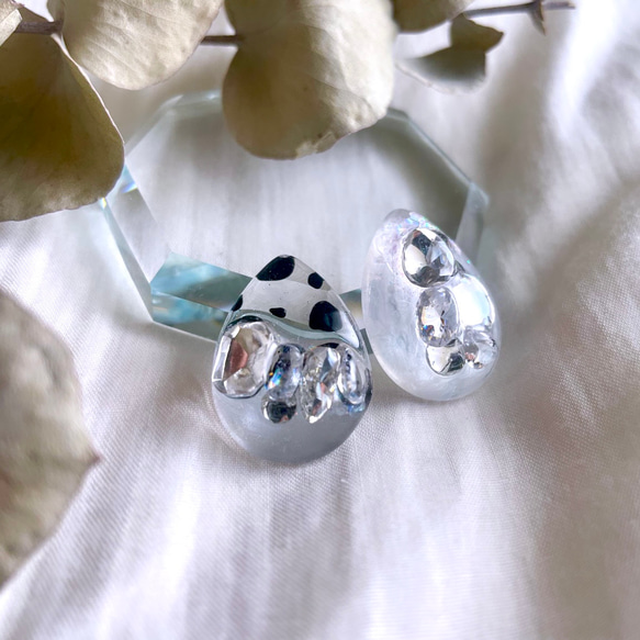 glass drop clear dalmatian Earrings 4枚目の画像