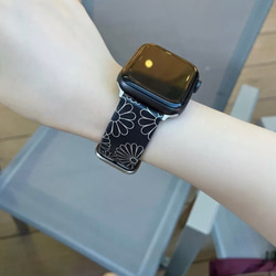 Apple Watch  バンド　花　シリコン　 6枚目の画像