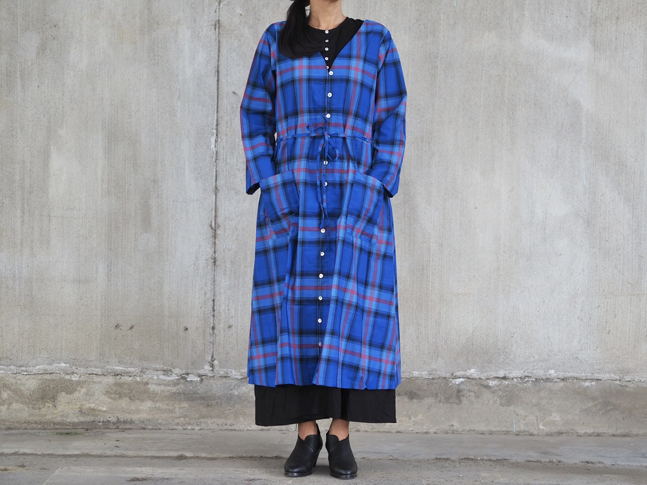 チェックのロングコート/前ボタンワンピース《7》