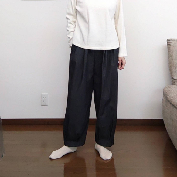 岡山デニムのゆったりバルーンパンツ　ネイビー 5枚目の画像