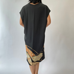 upcycled vintage kimono dress 留袖ワンピース　＜サイドボタン　Vネック＞ 着物リメイク 3枚目の画像