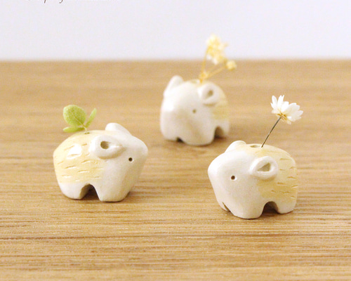 ☆陶の一輪挿し*ハリネズミ 一輪挿し・花瓶・花器 small door* 通販