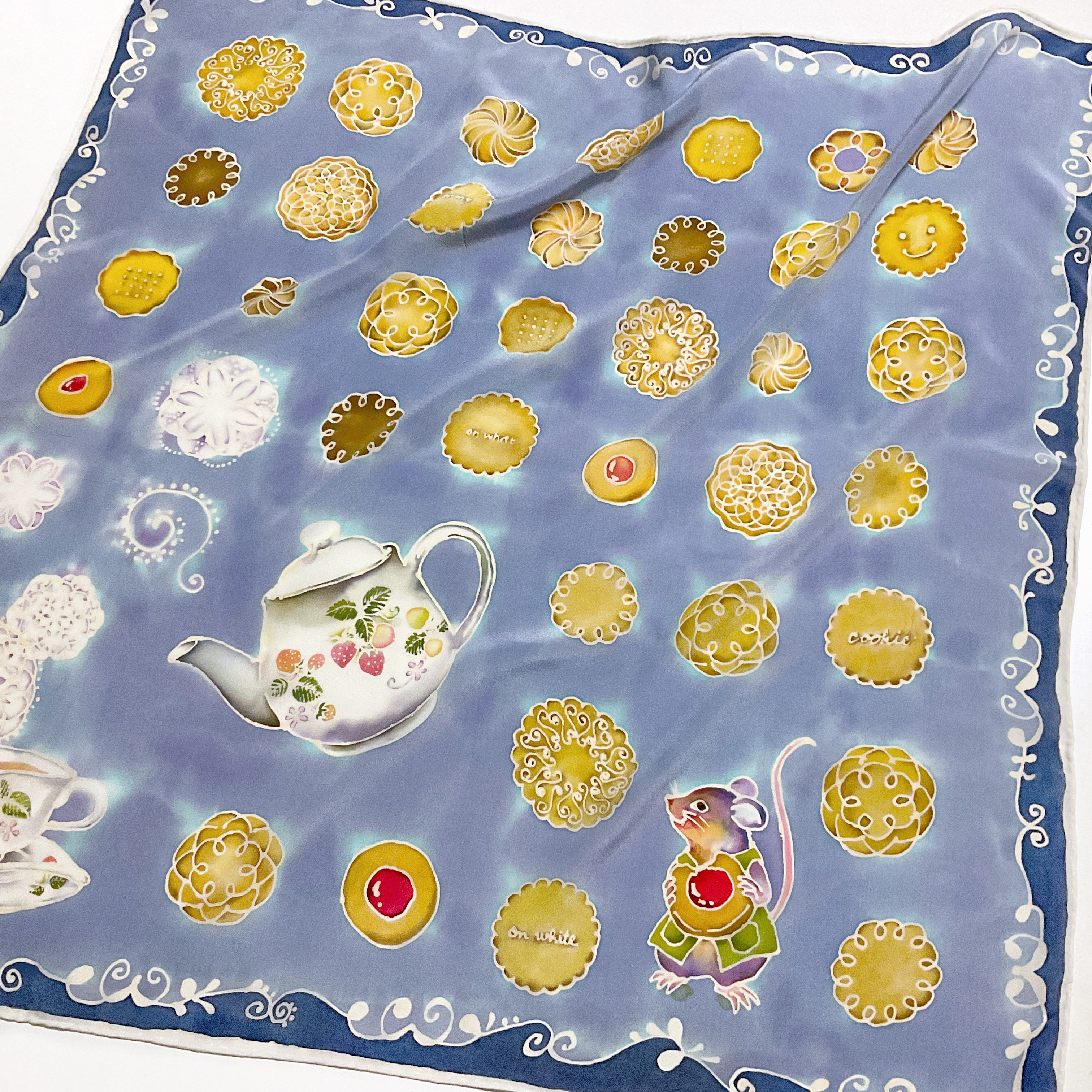 手染めシルクスカーフ✣ティータイムクッキー／ブルー