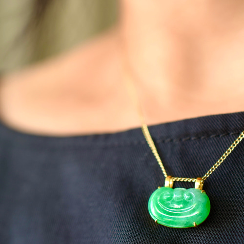 a14 k18金ゴールド ミャンマー産 天然本翡翠 如意 ネックレス ペンダント