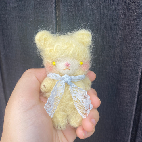 展示のみ☆もふわベア 羊毛フェルト テディベア くせっ毛のイエローベア 羊毛フェルト プティぽわん＊nano 通販