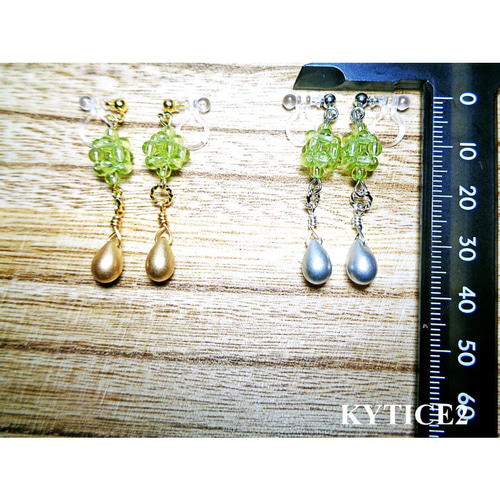 I1139樹脂ノンホールピアス アレルギー対応 ハンドメイド ペリドット