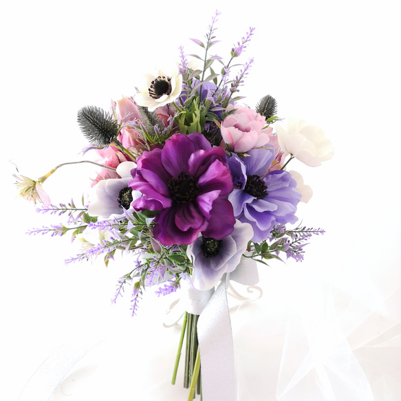 ２種の紫アネモネのクラッチブーケ《送料無料》 3枚目の画像