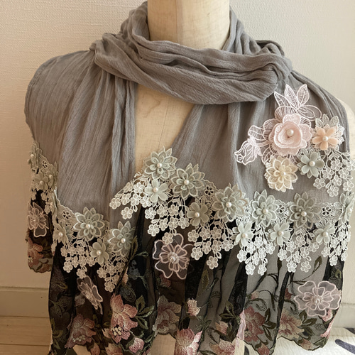 パウダーグレーWガーゼサラサラストール花刺繍チュールレース
