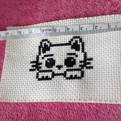 猫ちゃんアート 猫ちゃん刺繍 ハンドメイド 我が家の猫をモデルに作品を作ってほしい」とご依頼を頂き制作