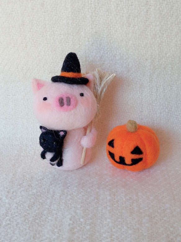 ハロウィンだから〜魔女になったぶたちゃん 羊毛フェルト Mt