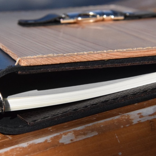 栃木レザー システム手帳 ヒノキと革 A5 リフィル付 名入れ 対応可