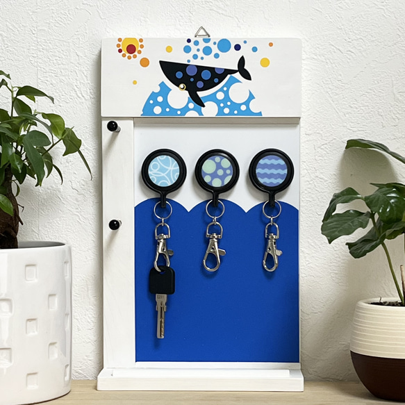 ホルダーラック＆磁石キーホルダーセット クジラの冒険 壁掛けラック