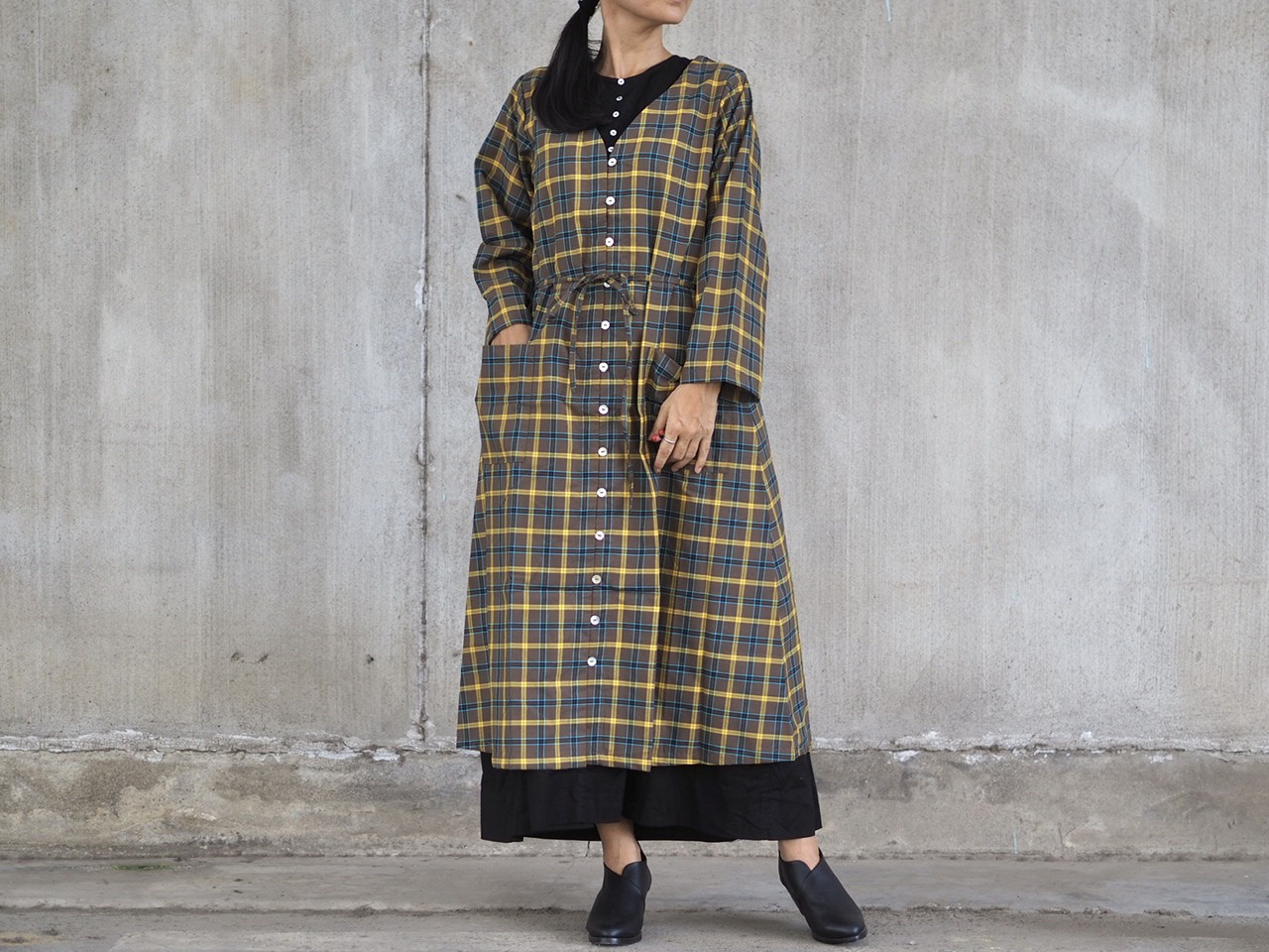 チェックのロングコート/前ボタンワンピース《9》