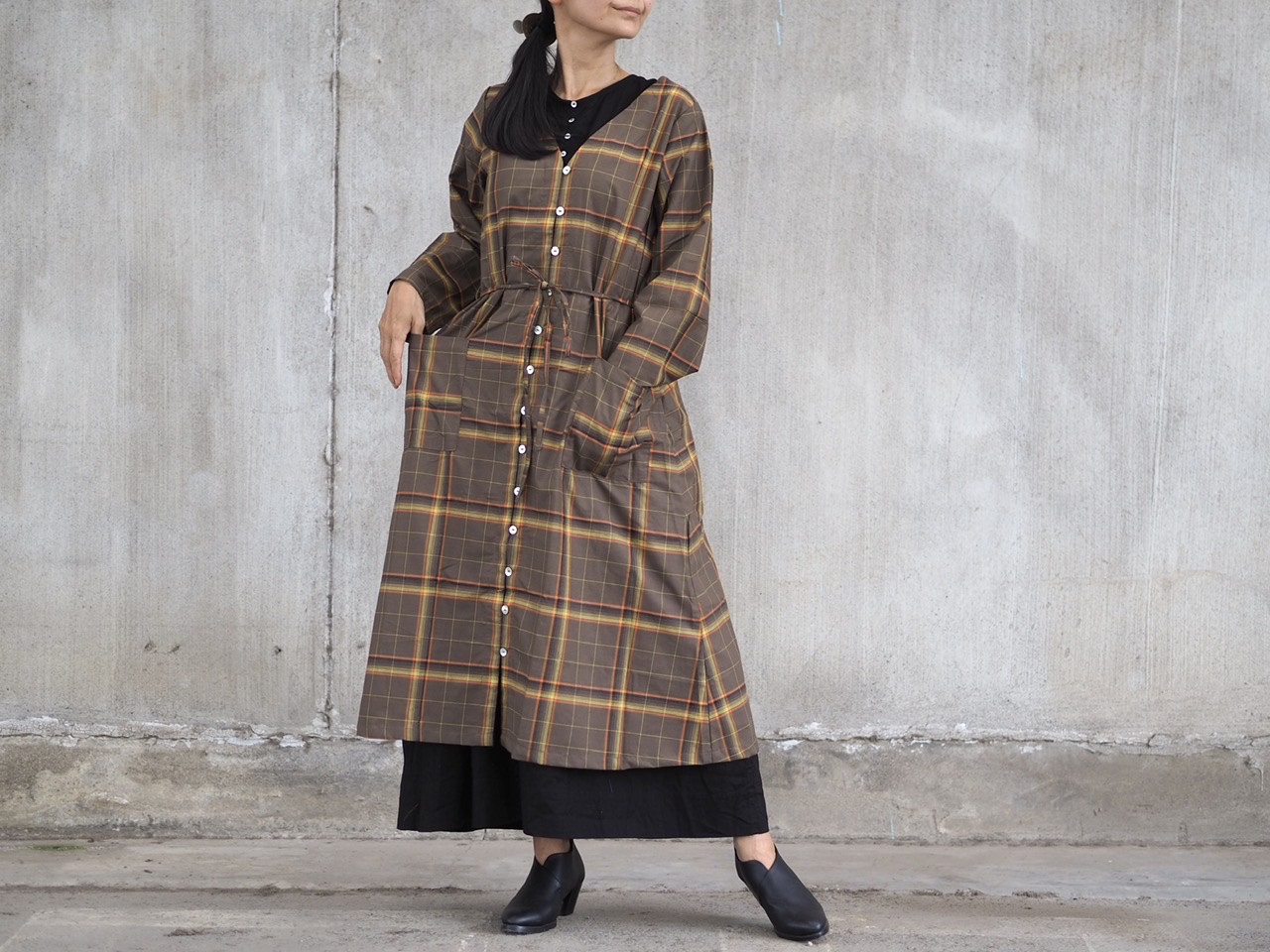 チェックのロングコート/前ボタンワンピース《10》 6,660円