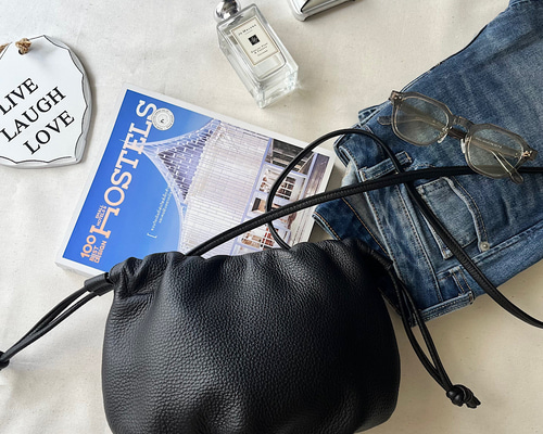 スマホショルダー 巾着ショルダーバッグ 名入れ キーホルダー付き 本革