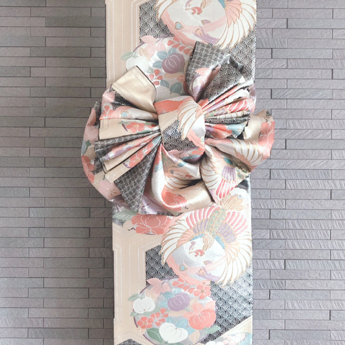 Complete guide] Tapestries made without cutting the kimono