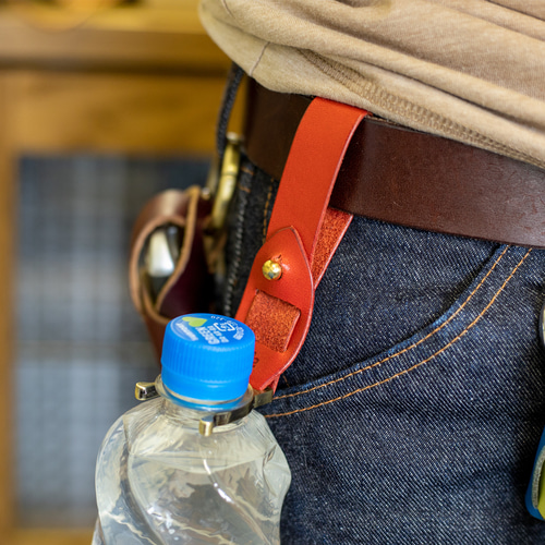 delica moai 真鍮製ペットボトルケース　レザーホルダー付き delica moai 真鍮製ペットボトルケース レザーホルダー付き