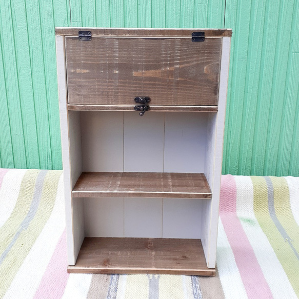 送料込】☆カントリー風 パタパタ扉付きちょっとだけ大きなコンパクト