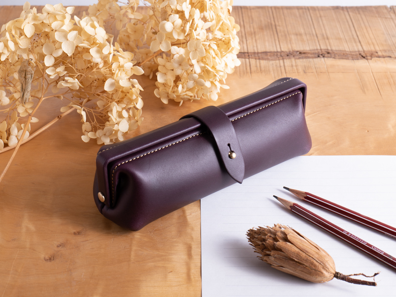 Paka-pen #エンジ　イタリアンレザーのペンケース　入学祝い、就職祝いにも