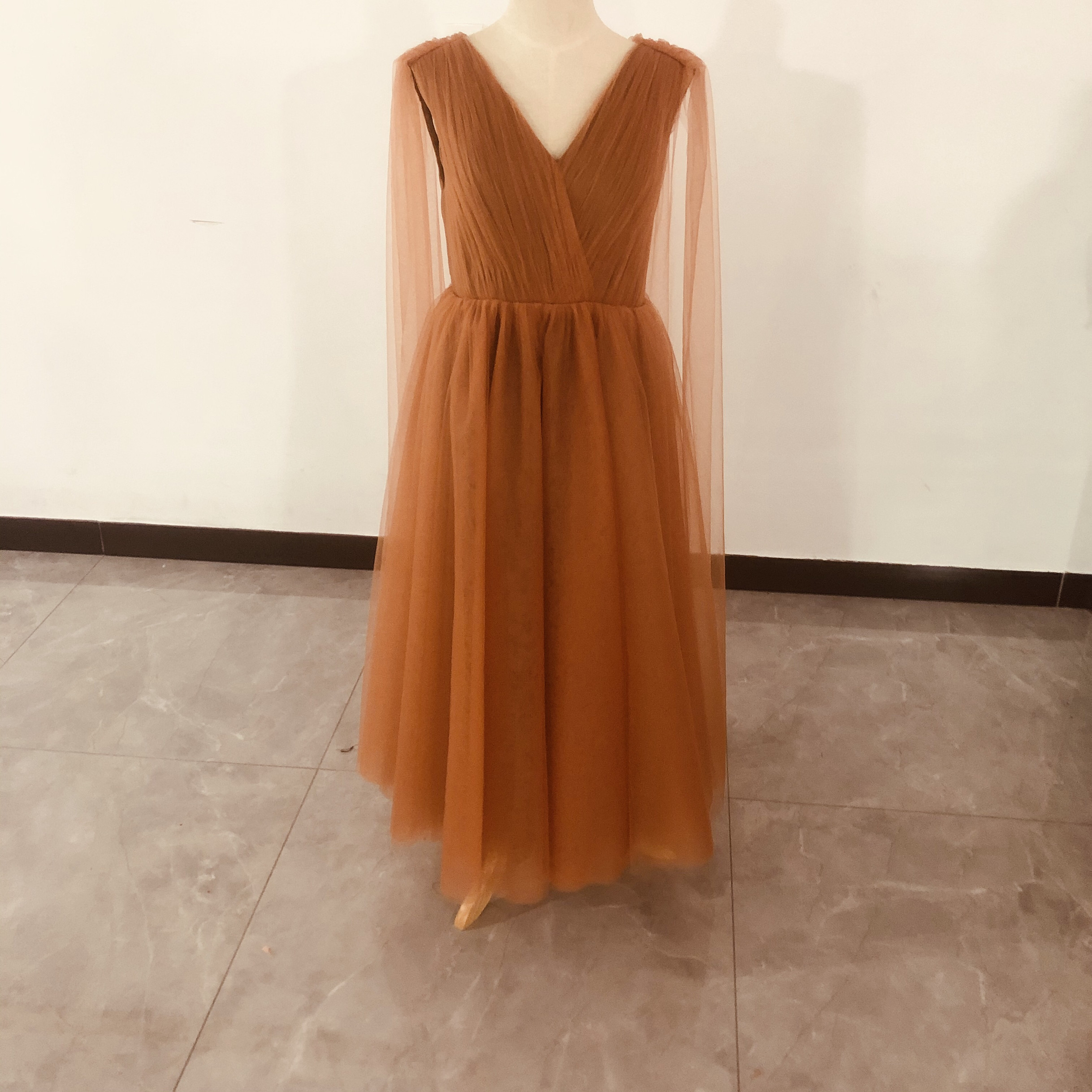 人気上昇！カラードレス テラコッタ色 Vネック ドレス ソフトチュ./2次会/挙式/前撮り
