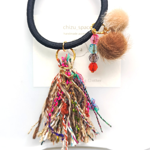 カラフルなタッセルのヘアゴム*【a74】 ヘアゴム chizu 通販 14502208