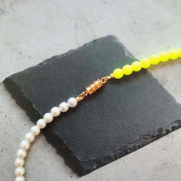 【リニューアル再販】【ネオンカラーdeパールネックレス】6mmパール×イエロー　バイカラー 6枚目の画像