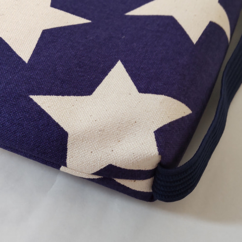 中身のクッション付】後ろゴム付座布団 ネイビー×大きな星柄 幼稚園