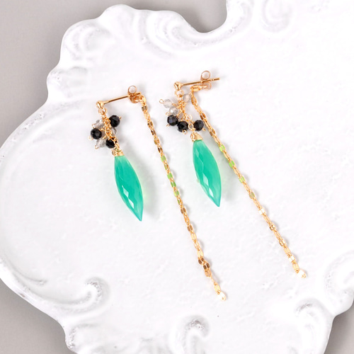 14kgf/2WAYグリーンオニキスデュードロップxブラックスピネルx飾り