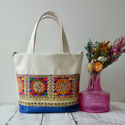 ★お求めやすく価格改定★ 雫ビーズとカラフルな糸のインド刺繍トートバッグ【Sサイズ ショルダーバッグ