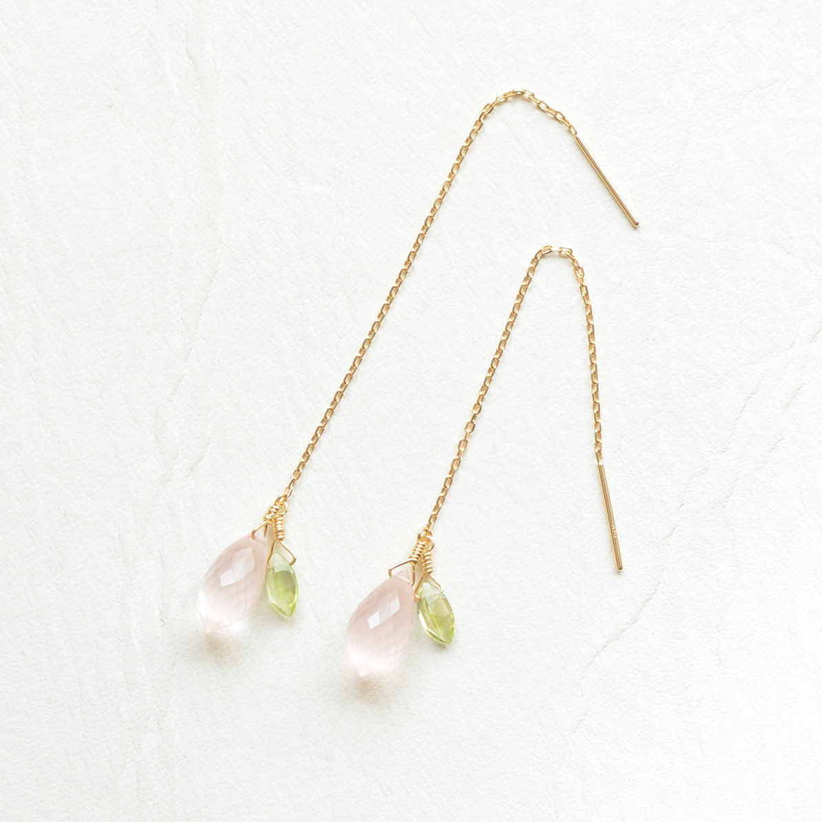 ローズクォーツ・ペリドットのアメリカンピアス｜１点物｜K10YG｜SNP-182RQPE