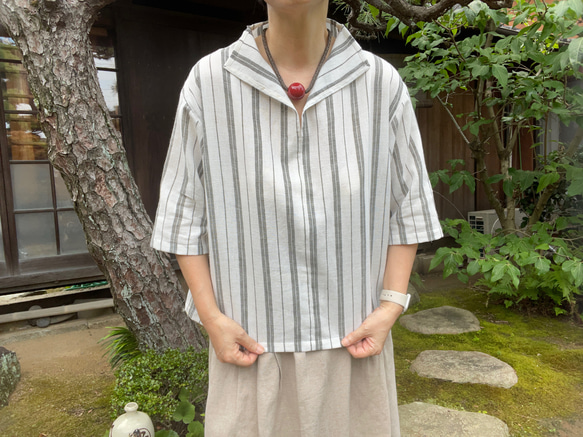 着物リメイク】ショート丈のブラウス/Vネック/綿 ブラウス 古布