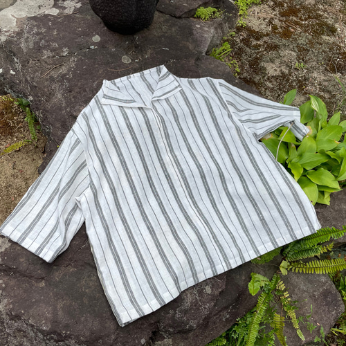 着物リメイク】ショート丈のブラウス/Vネック/綿 ブラウス 古布