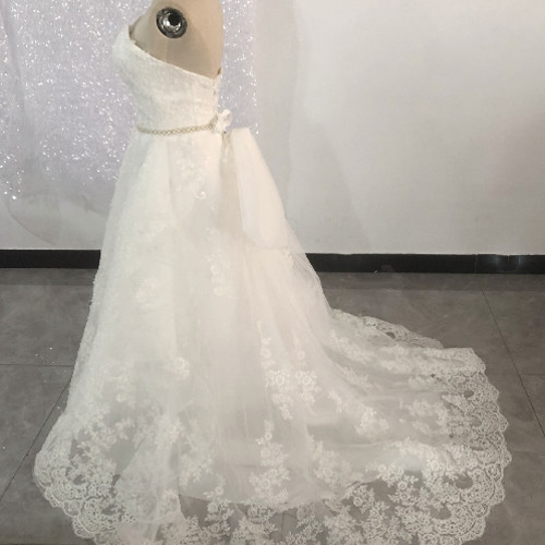 贅沢な小花総レース ウエディングドレス ソフトチュール プリンセス  