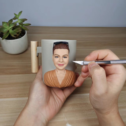 【オーダーメイド】手作りコーヒーカップ コップ マグカップ 3D 似顔絵 肖像画 写真 人形 フィギュア/誕生日 記念 2枚目の画像