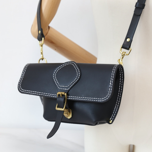 切線派】本革手作りのレザーショルダーバッグ 総手縫い 肩掛け  