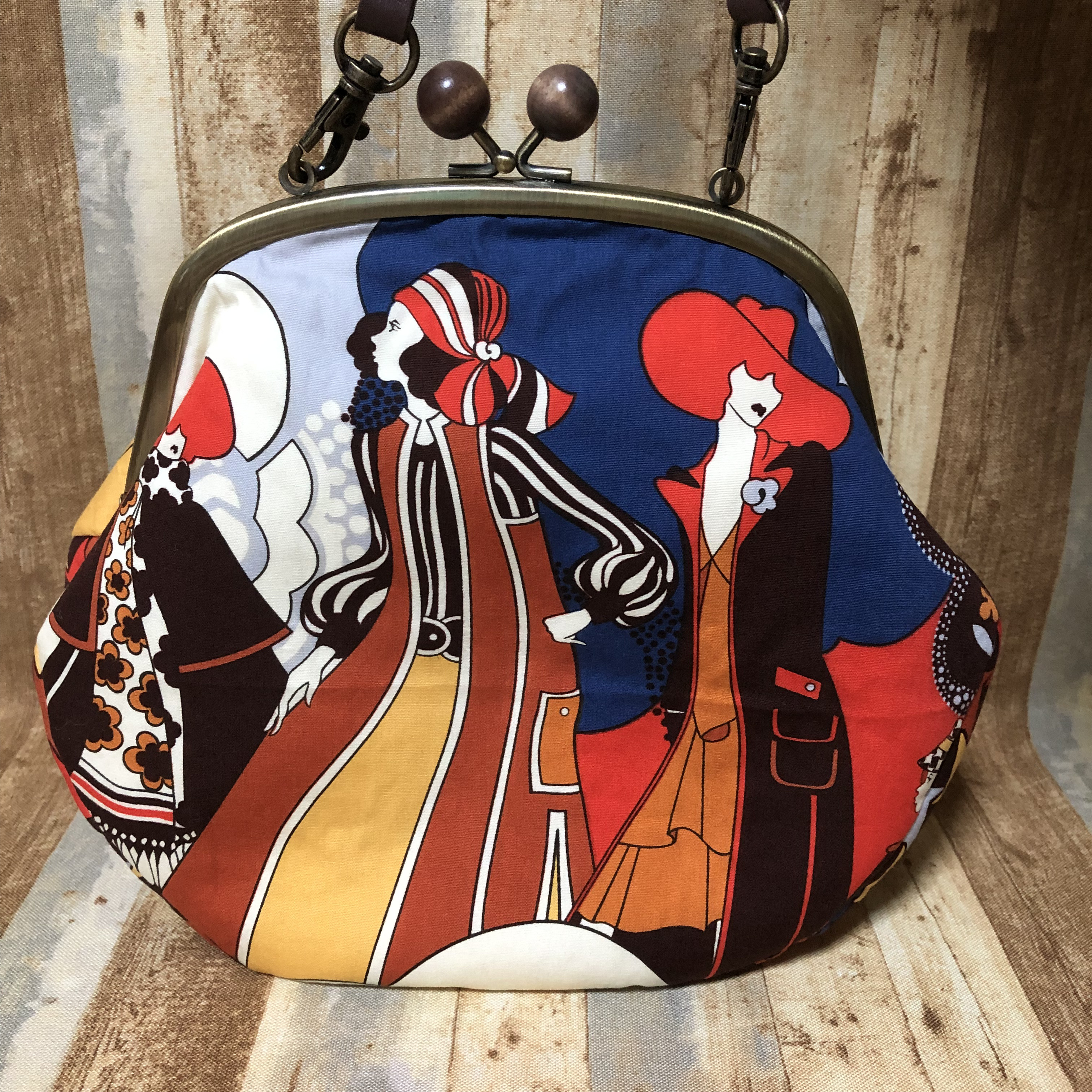 がま口ショルダーバッグ レトロガールズ ショルダーバッグ Qué bonita