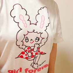 ラビットgirl（ホワイト）自分を表現するあなたへ。girlちゃんコットンTシャツ 1枚目の画像