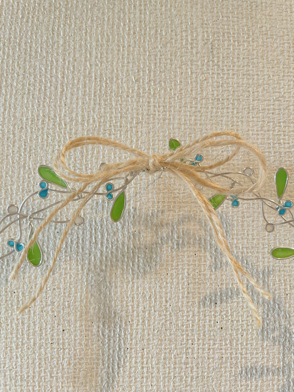 小さな青いお花と葉っぱのフラワーリース♡︎ワイヤーアート 4枚目の画像