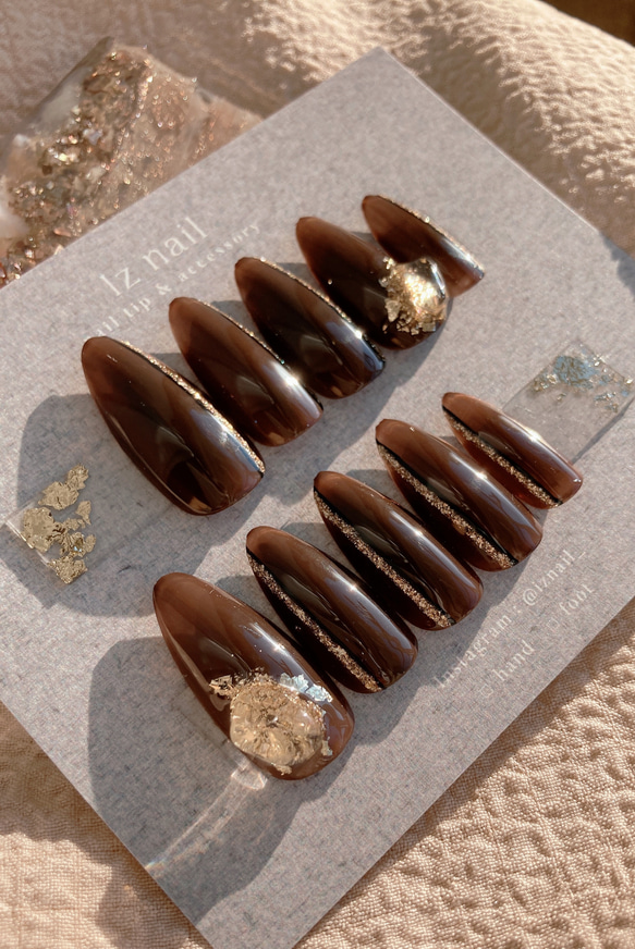 うねうねブラウン ネイルチップ うねうねネイル ブラウンネイル ニュアンスネイル ミラーネイル