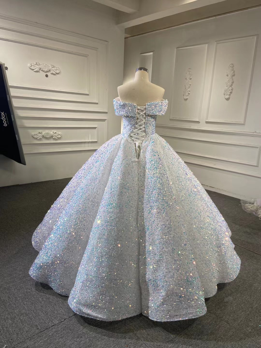 きらきらホワイトかわいいパーティードレス★お色直しカラードレス★本命ドレス制作★二次会★ステージ衣装★コンテスト★