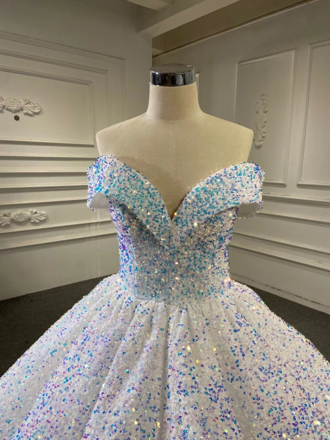 きらきらホワイトかわいいパーティードレス★お色直しカラードレス★本命ドレス制作★二次会★ステージ衣装★コンテスト★